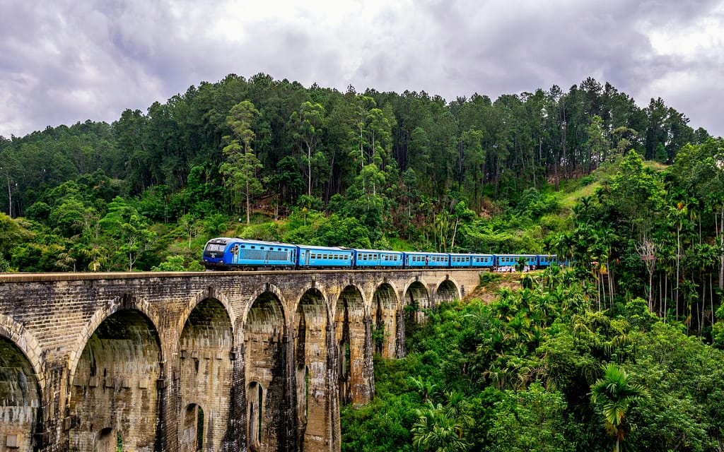 Budget Sri Lanka pour un voyage de 2 semaines Train bleu Ella Kandy Sri-Lanka