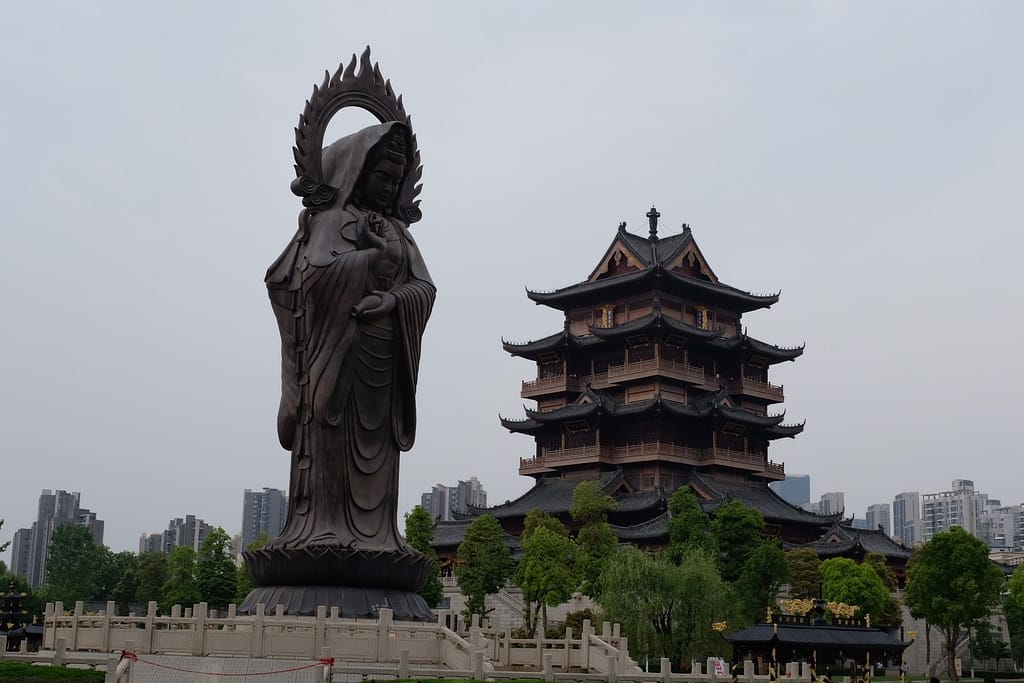 Que faire à Wuhan en 3 jours ? Itinéraire et conseils Guiyuan Buddhist Temple : une visite plus calme et spirituelle chine wuhan