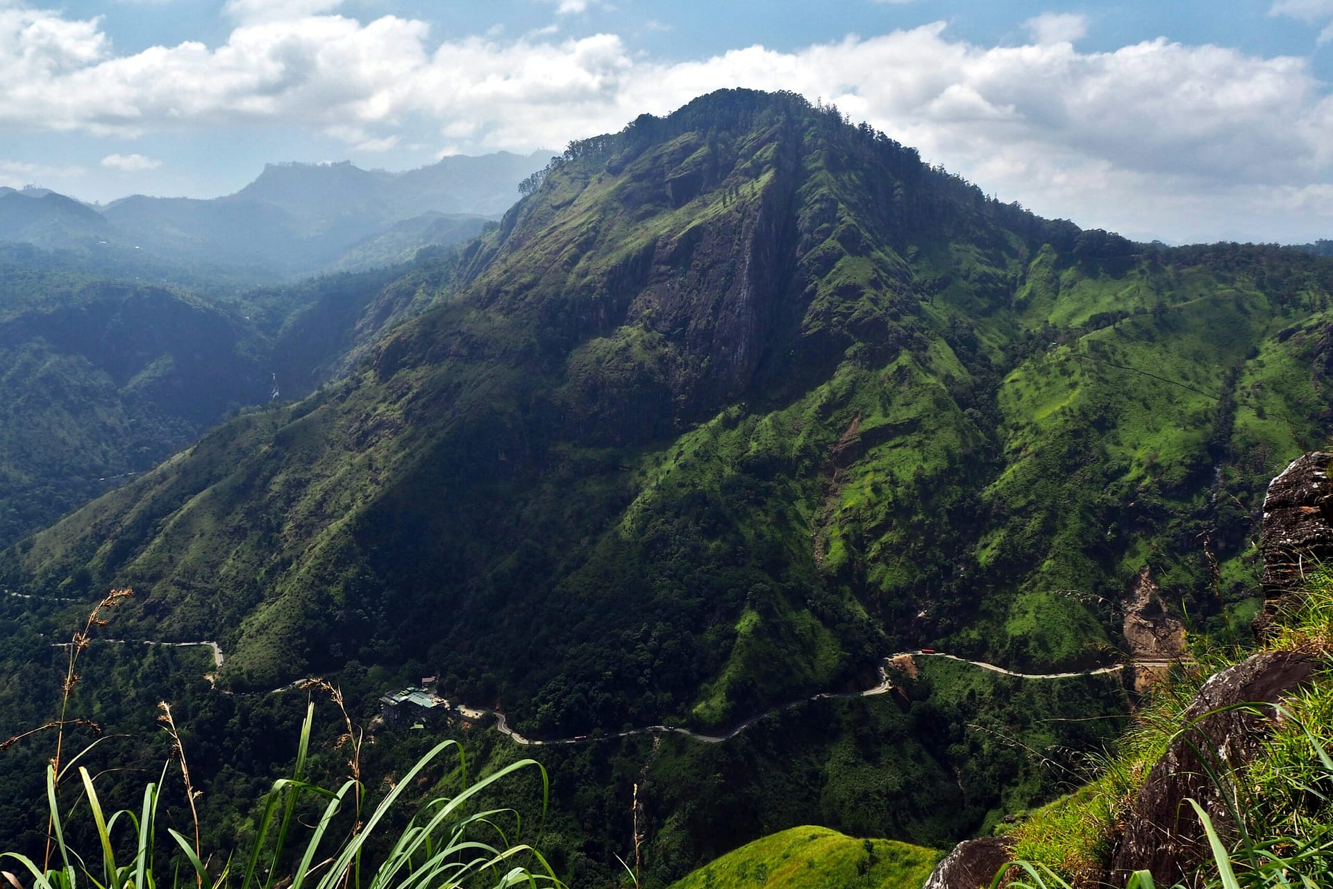 Que faire à Ella au Sri Lanka ? Les incontournables et conseils pratiques Que faire à Ella au Sri Lanka ? Les incontournables et conseils pratiques