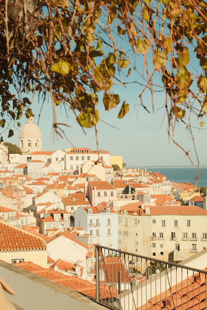 Que faire à Lisbonne en 4 jours ? Itinéraire complet pour une première visite Découvrir l'Alfama à Lisbonne