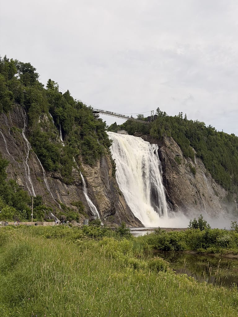 Tadoussac en 3 jours : itinéraire pour un premier séjour Chute Montmorency observée depuis le parc près de Québec