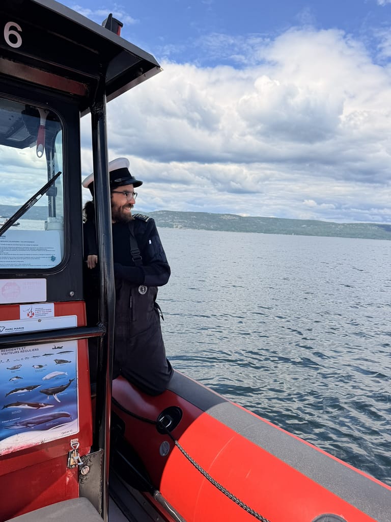 Où et quand voir des baleines à Tadoussac au Québec croisière zodiaque capitaine sur le saint laurent pour voir des baleines à Tadoussac