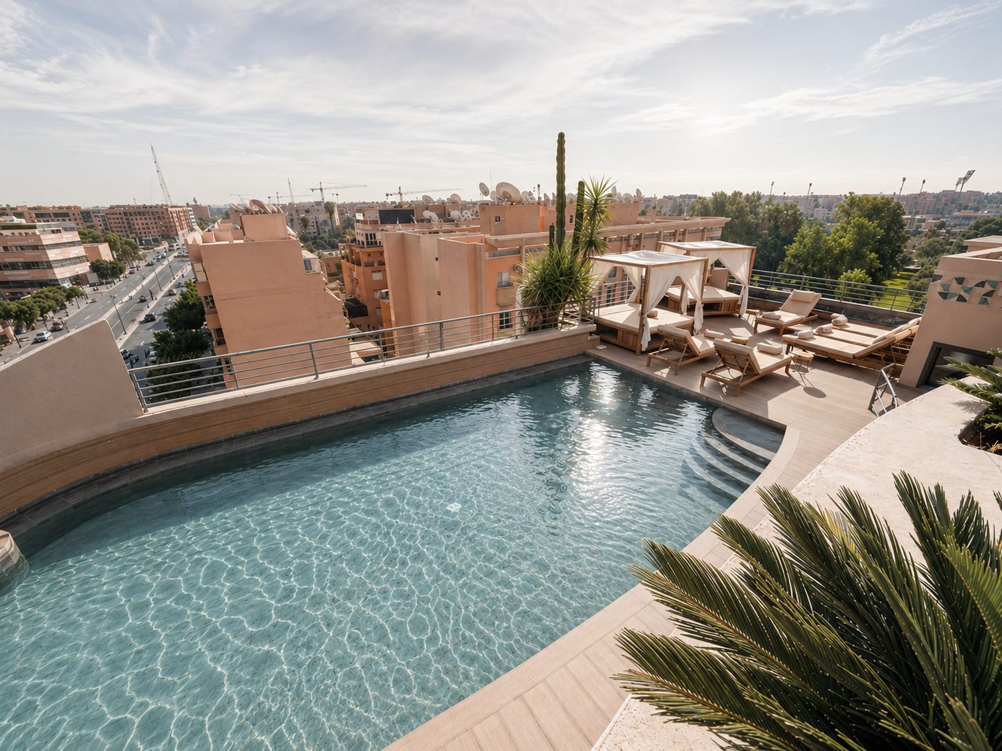 Visiter Marrakech en 7 jours : itinéraire complet, budget et incontournables Fashion Boutique Hotel – Confort moderne avec rooftop et grande piscine ou dormir à Marrakech