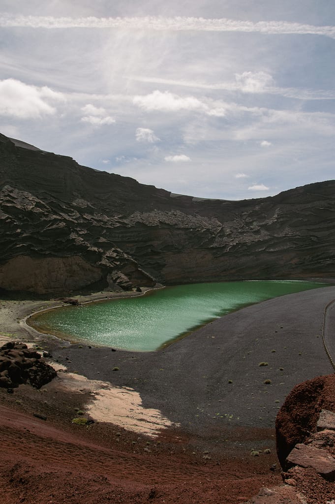 Visiter Lanzarote en une semaine : itinéraire complet pour 7 jours aux Canaries Laguna verde Lanzarotte Canaries Espagne