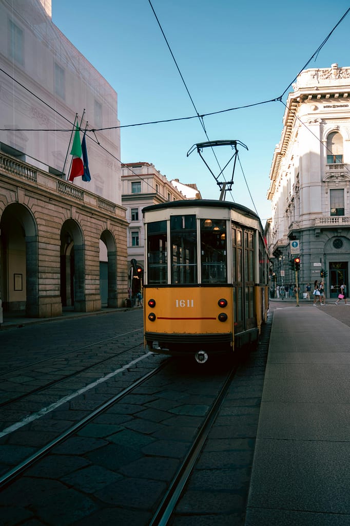 Lombardie en une semaine : l’itinéraire parfait entre Milan, Bergame et le lac de Côme comment se déplacer à Milan italie ? transport public et tram